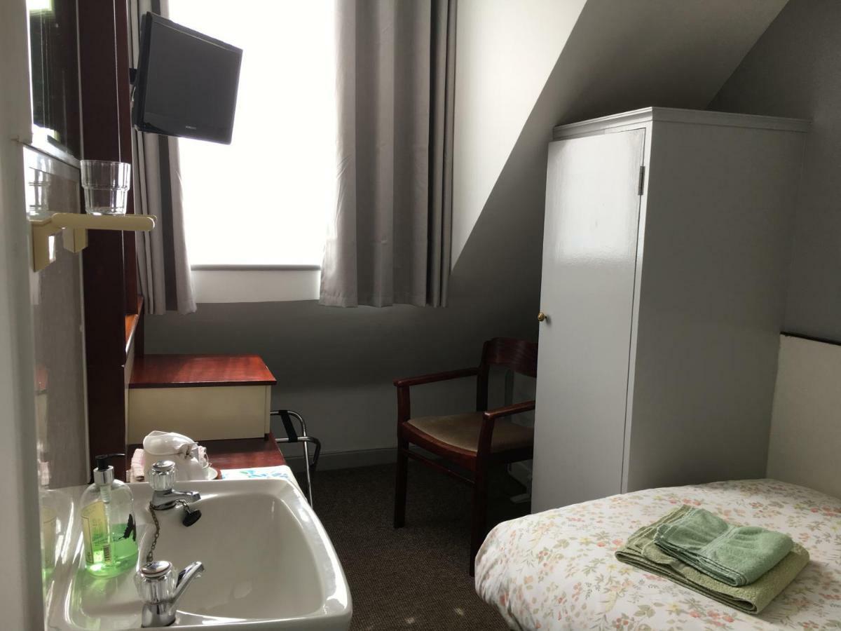 Avoca Villa Guest House Saint Helier Bagian luar foto